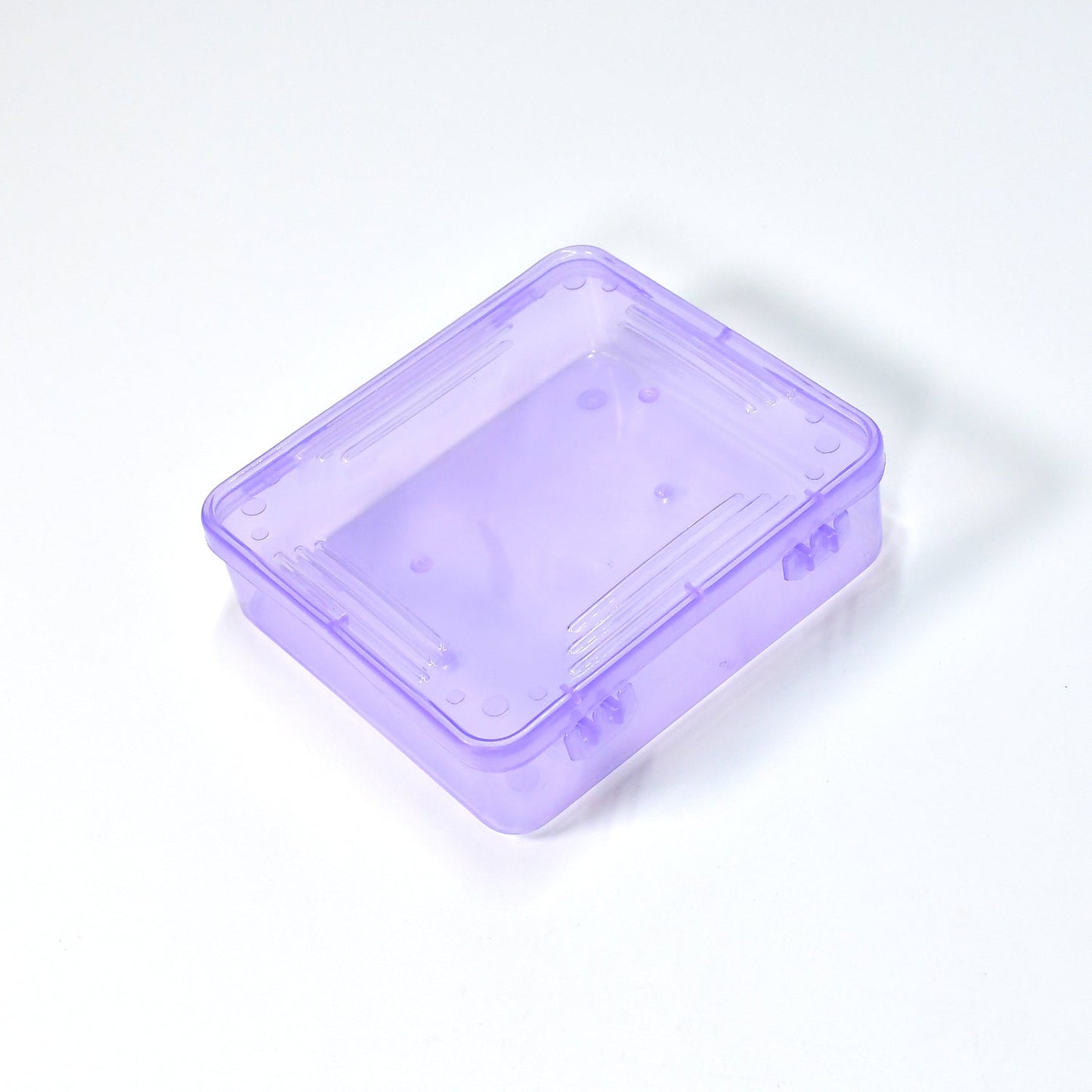 2004 plastic container used for storing things and stuffs and can also be used in any kind of places. DeoDap