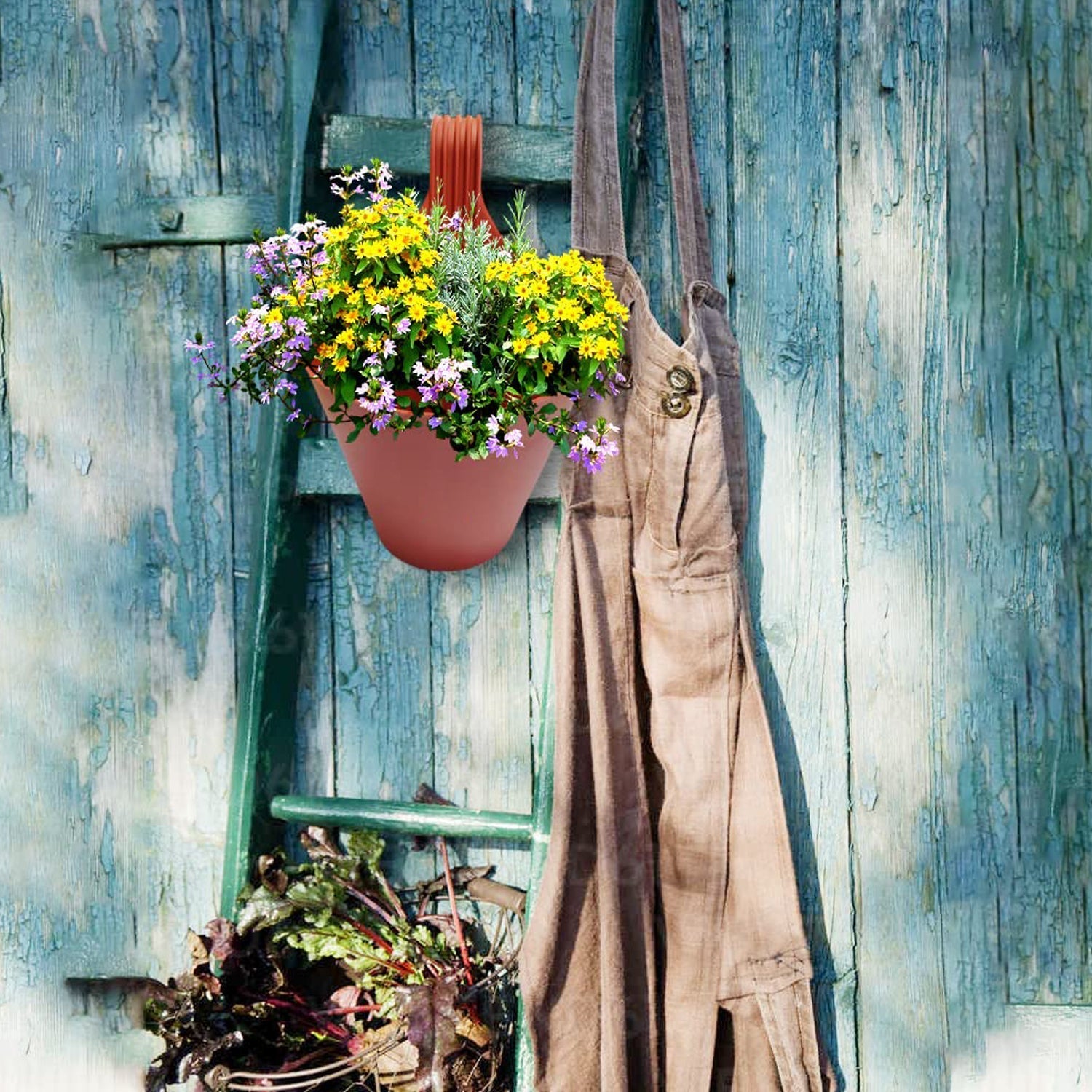 4822 Hanging Planter Pot used for storing and holding plants and flowers in it and this is widely used in in all kinds of gardening and household places etc. DeoDap